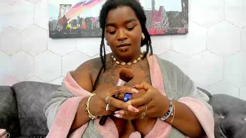 ANNA FUENTES online show from February 12, 9:11 pm