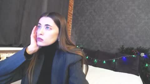 Anna online show from January 12, 2:46 pm