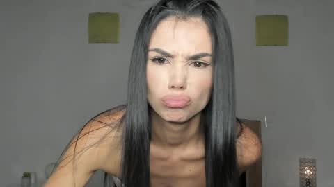 Ana Henao or Annie... Follow me ahenaocb Insta  X online show from March 27, 10:00 pm