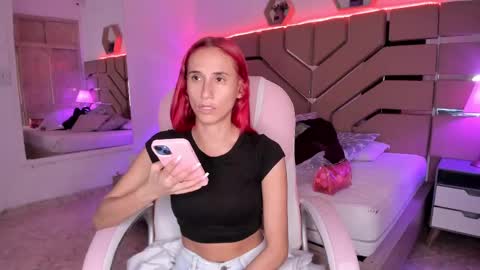 Anahi online show from March 1, 12:07 am