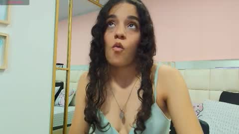 Anahi  online show from February 20, 7:05 pm