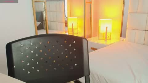 Anahi  online show from January 6, 7:18 pm