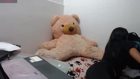 Anahi Browns online show from March 30, 9:59 pm