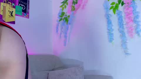 Anah online show from March 11, 2:20 pm