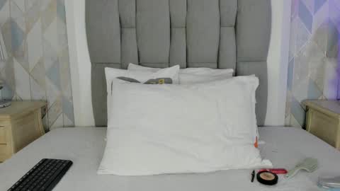   online show from September 30, 11:32 am