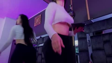 andiejones online show from December 4, 3:00 pm