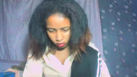 andre415913 online show from May 2, 3:12 am