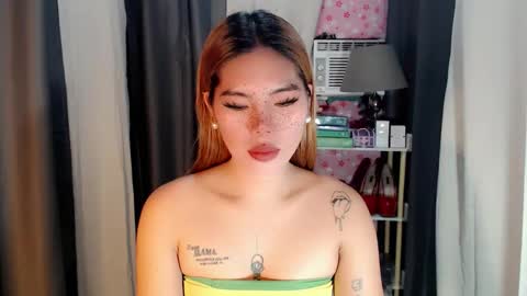 andrea06121998 online show from April 6, 12:28 pm