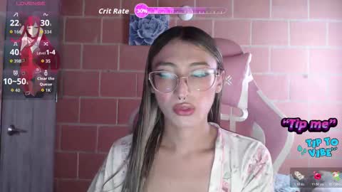 Snapshot of andrea_camila chatting on October 21, 4:32 pm Andrea  online show from October 21, 4:32 pm