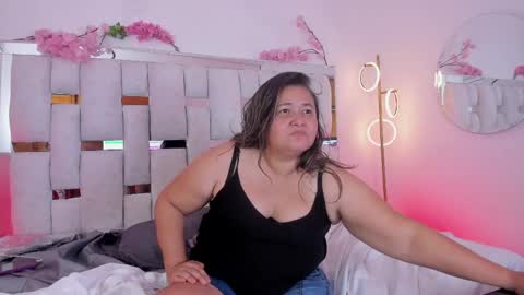 Andrea online show from June 8, 1:28 am
