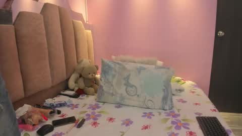 A n d r  e a S w e e t  online show from January 5, 8:01 pm