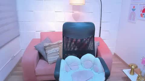 Andre Castaneda online show from March 14, 8:02 pm