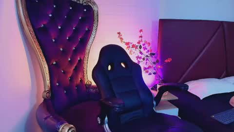 andreew_style_ online show from April 11, 4:44 pm