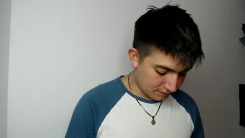 andres02smile848901 online show from May 11, 9:45 pm