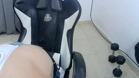 andres180950734 online show from February 13, 10:13 pm