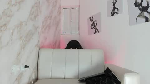 andres_stud online show from November 19, 12:48 pm
