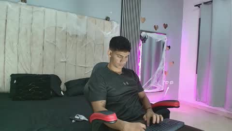 andres_stud online show from October 12, 4:49 am
