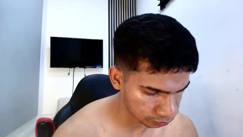 andres_stud online show from March 3, 7:26 am