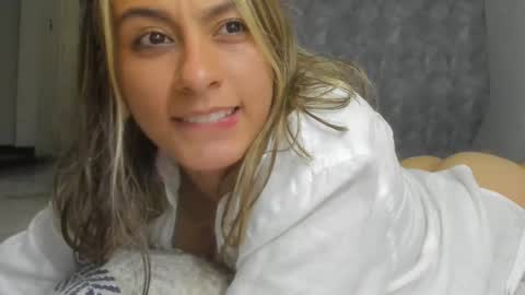 Isa  --------- online show from March 4, 2:38 am