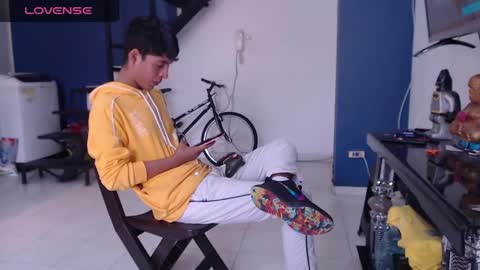 Andres Dean online show from February 10, 5:19 pm