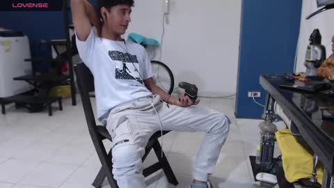 Andres Dean online show from December 8, 2:25 am