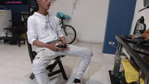 Andres Dean online show from December 7, 3:20 am