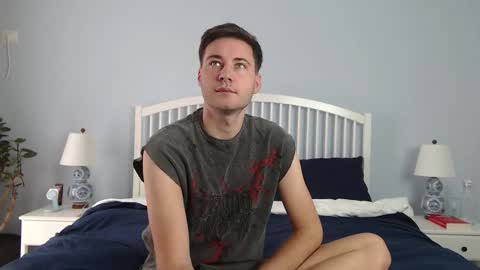 Snapshot of andrew2305 chatting on September 25, 9:49 am Justin Andrew online show from September 25, 9:49 am