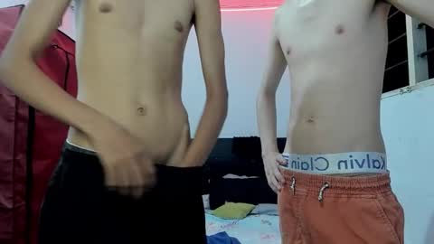 andrew_2811 online show from February 1, 2:19 am