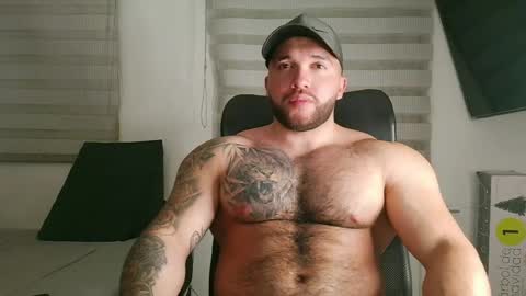 andrew_holden__ online show from April 22, 2:52 am