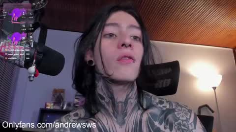 andrew_round online show from February 20, 5:12 am