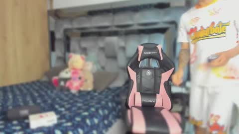 Andrew M. online show from November 4, 5:20 am