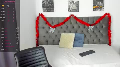 andreww online show from December 26, 1:10 pm