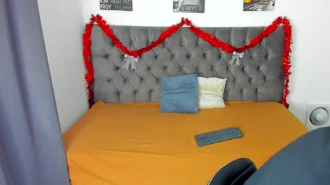 andreww online show from December 9, 12:51 pm