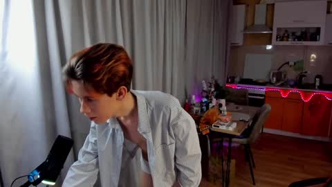 Andrew online show from January 29, 6:50 pm