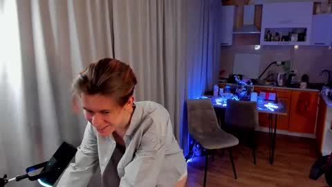 Andrew online show from March 7, 7:49 pm