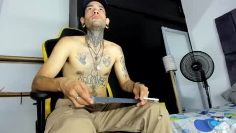 andres online show from June 30, 10:19 pm