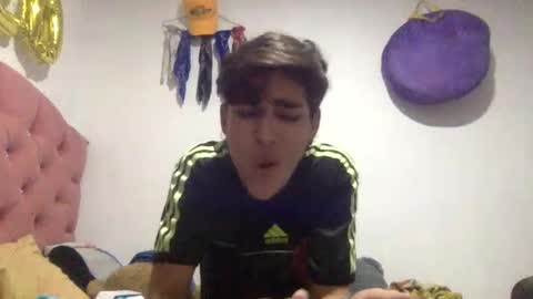 andryt31135 online show from May 22, 2:07 am