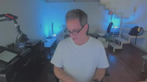 Andrew online show from April 17, 2:14 am