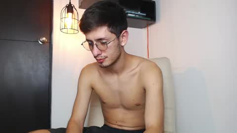 andy_collins__ online show from April 12, 4:16 am