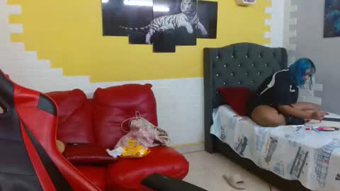 andy_dan1 online show from February 14, 8:00 pm