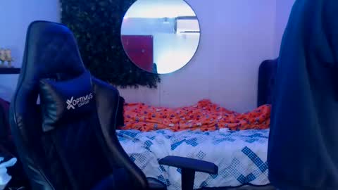 andy_dan1 online show from March 5, 2:14 am