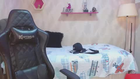 andy_dan1 online show from February 13, 7:21 pm