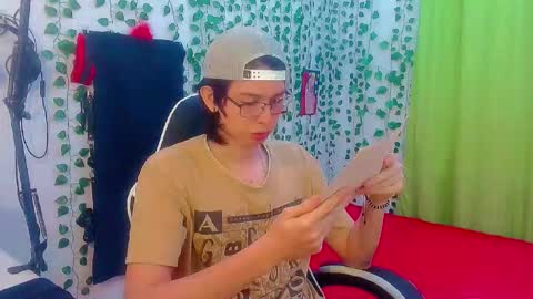 Snapshot of andy_gray01 chatting on September 28, 4:49 pm Andy Gray online show from September 28, 4:49 pm