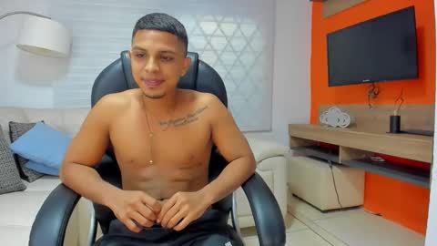 andy online show from October 19, 3:00 am