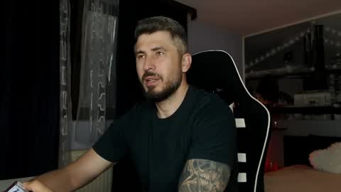 Magic Andy online show from May 17, 1:15 am