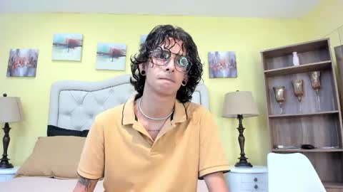 andyxibrat online show from December 20, 7:10 pm