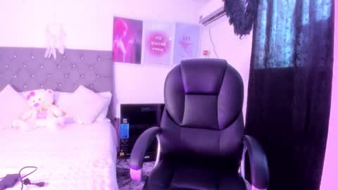          online show from October 15, 7:26 pm