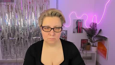 aneli_mira online show from April 2, 1:40 pm