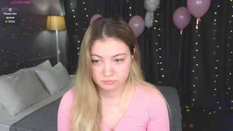 Grace online show from April 3, 12:50 am