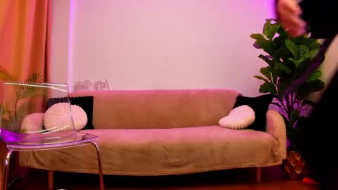 angel__vibe online show from April 20, 7:39 pm